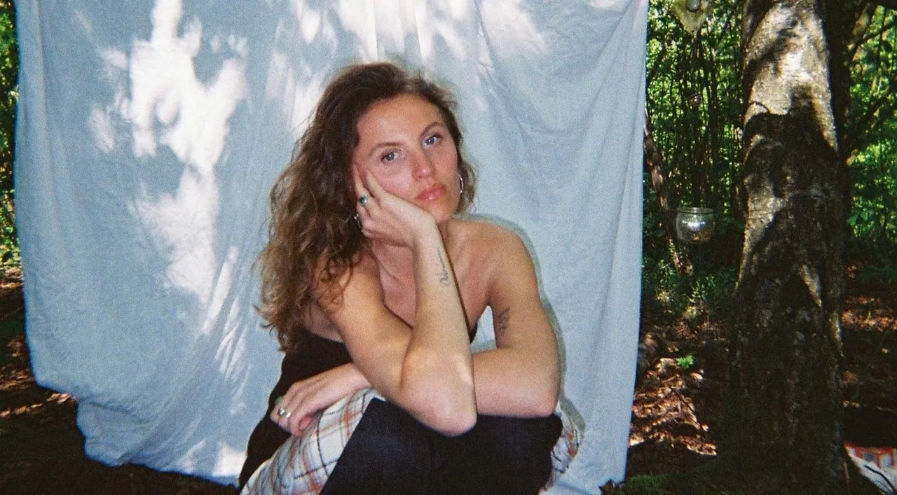 Julia Adriana · Paradiso, Amsterdam · do 5 nov 2026