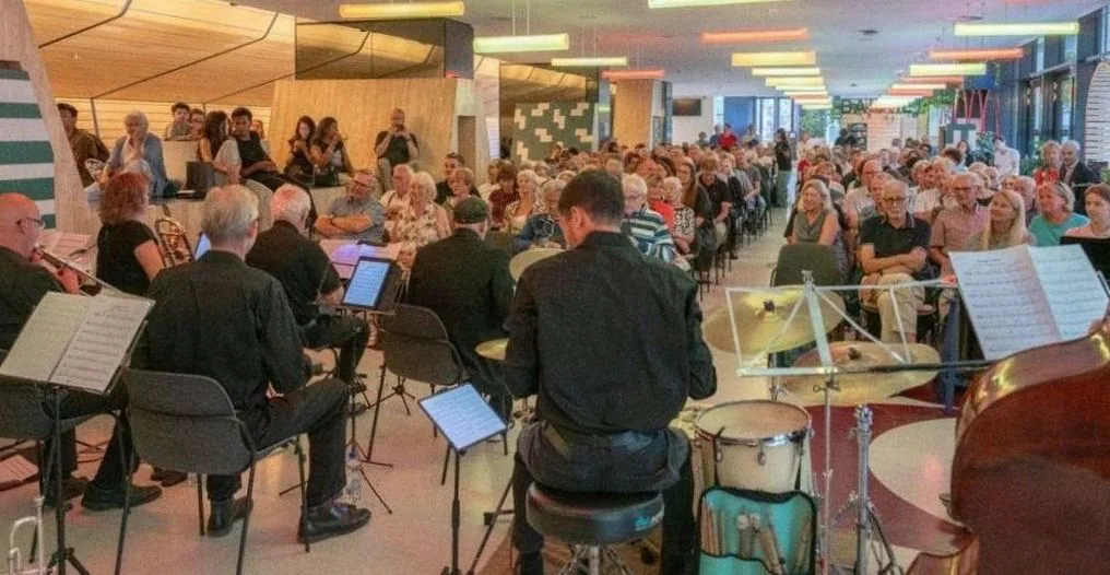 Just Graduated: Marco Bernardi en Katrina Kabineca - Jazz em Brasse · Amare, Den Haag · zo 6 dec 2026