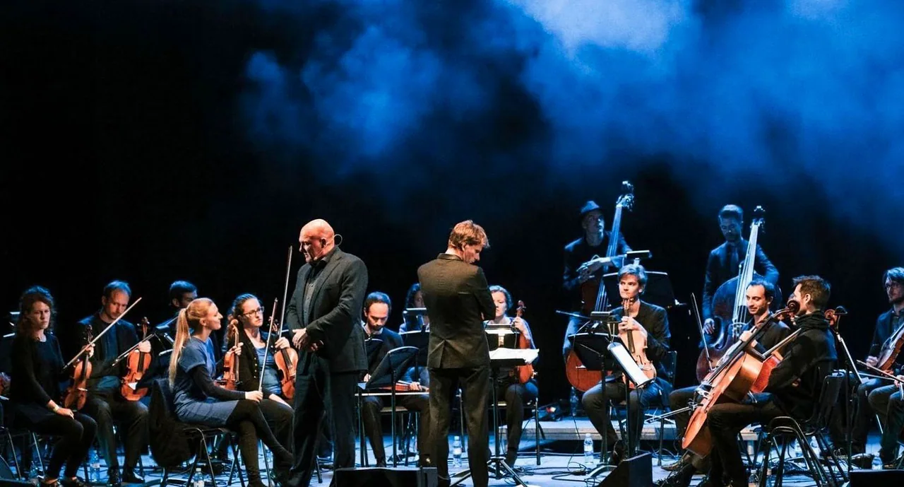 Kamerata Zuid & André Kuipers — achtergrondafbeelding