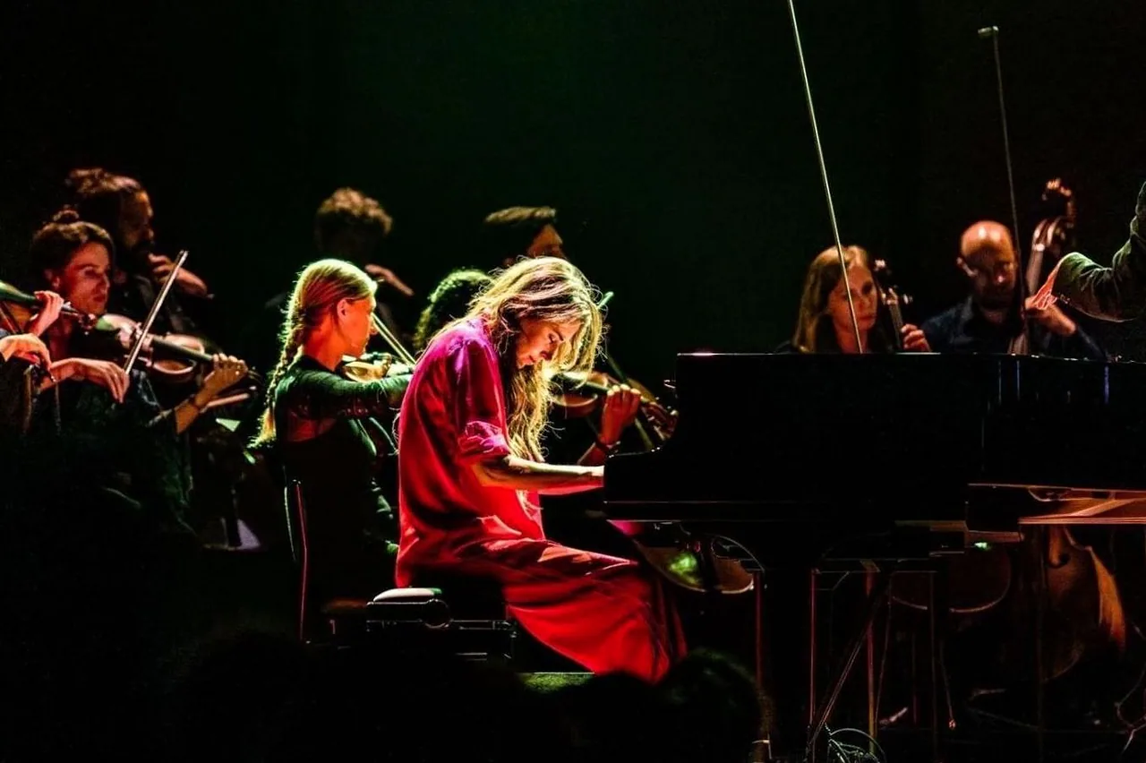 Kamerata Zuid & Iris Hond — achtergrondafbeelding