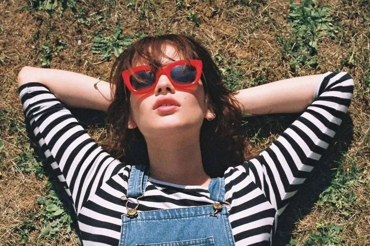 Kiss all Hipsters — achtergrondafbeelding