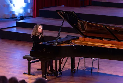 Koffie & Klassiek | Loes de Jong [piano] · Cultureel Centrum Jan van Besouw, Goirle · zo 21 feb 2027
