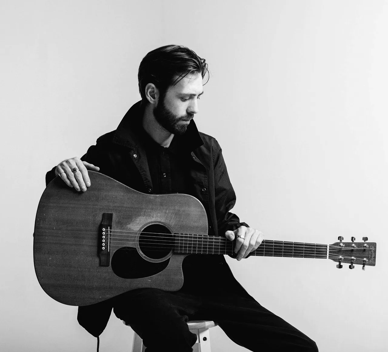 LAURENCE JONES SOLO — achtergrondafbeelding