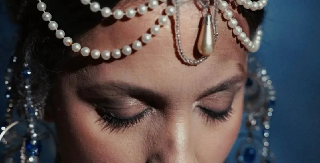 Mata Hari Returns - Tafel van Vijf i.s.m. Museum Huis van Doorn — achtergrondafbeelding
