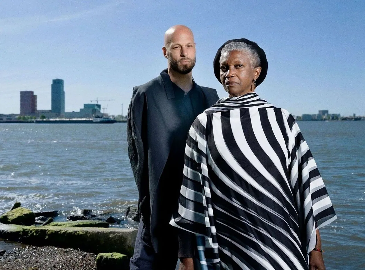 Millennium Jazz Orchestra ft. Claron McFadden & Manu van Kersbergen — achtergrondafbeelding