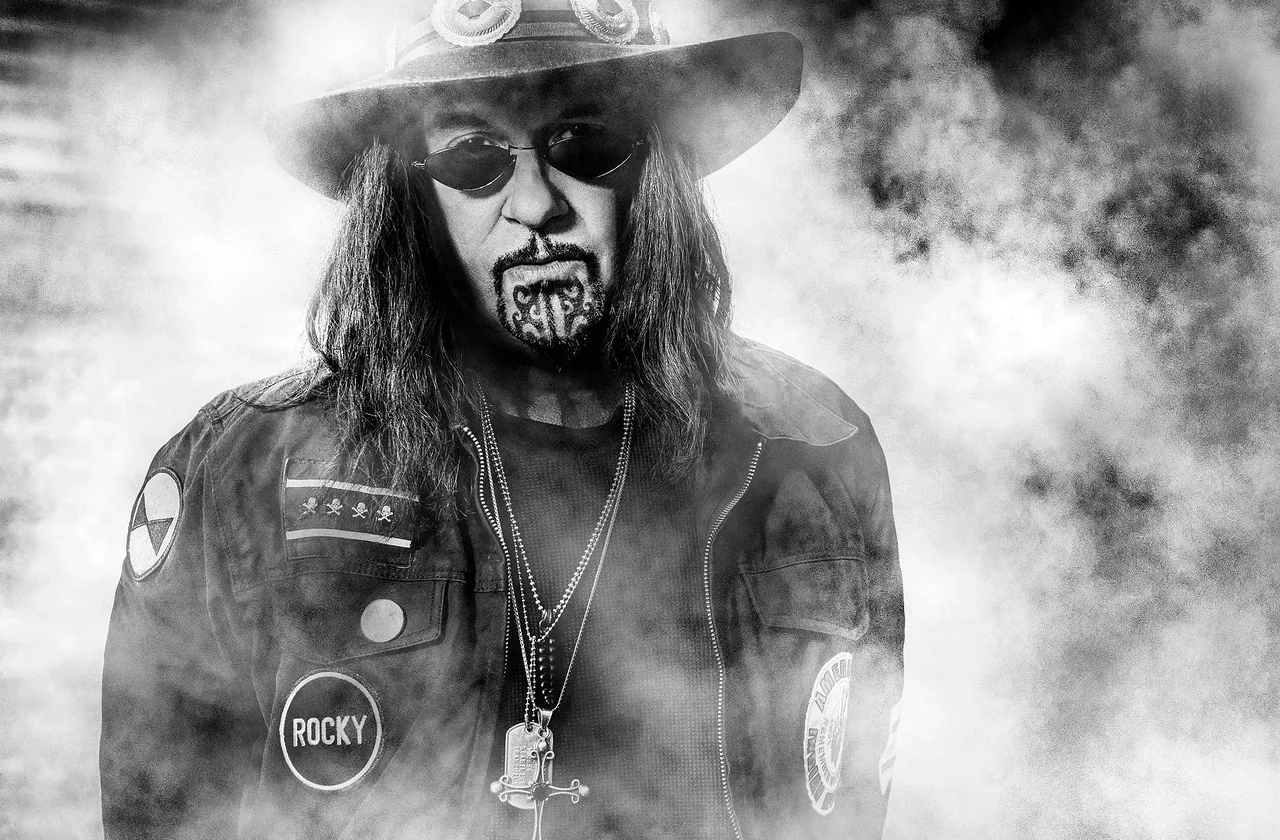Ministry — achtergrondafbeelding