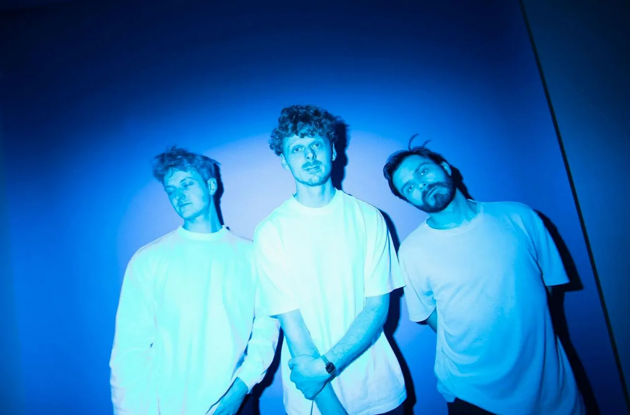 .Multibeat · V11, Rotterdam · Sun, 11 Oct 2026