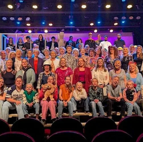 Muziektheater SERVUS — Kerst klinkt samen · Theater Hof 88, Almelo · Sun, 13 Dec 2026