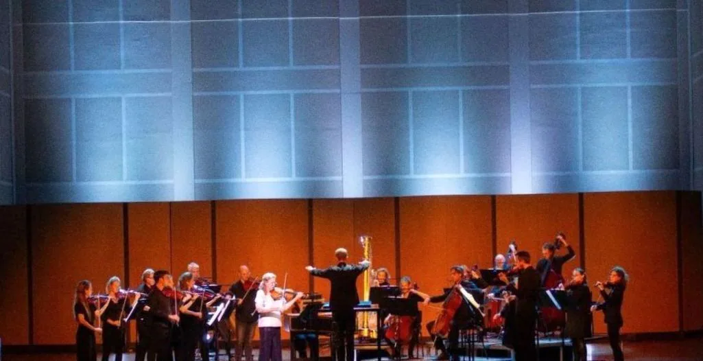 Neoklassieke Parels - Van Einaudi tot Richter - Orkest Phion — achtergrondafbeelding