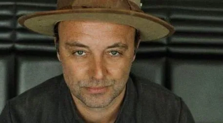Niels Geusebroek sings Coldplay — achtergrondafbeelding