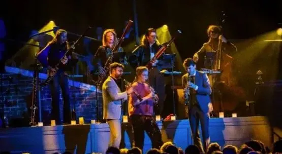 Nieuwjaarsconcert op tour — background image