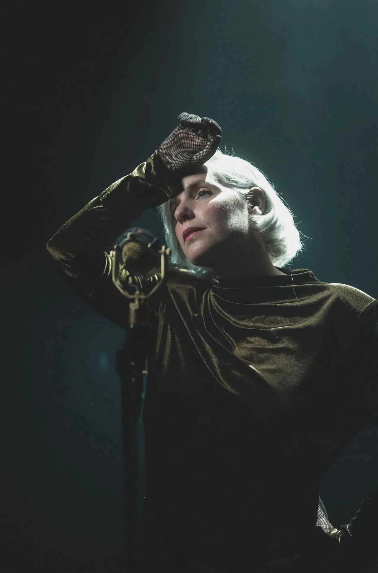 Nina June · TivoliVredenburg, Utrecht · zo 22 nov 2026