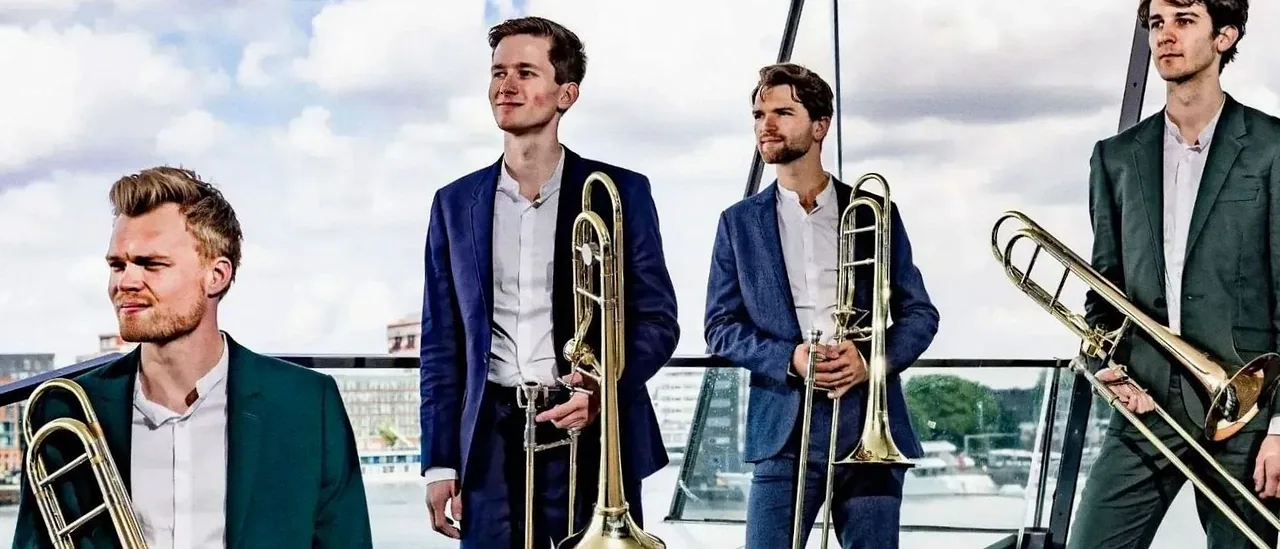 Nymphéas Trombone Quartet — achtergrondafbeelding
