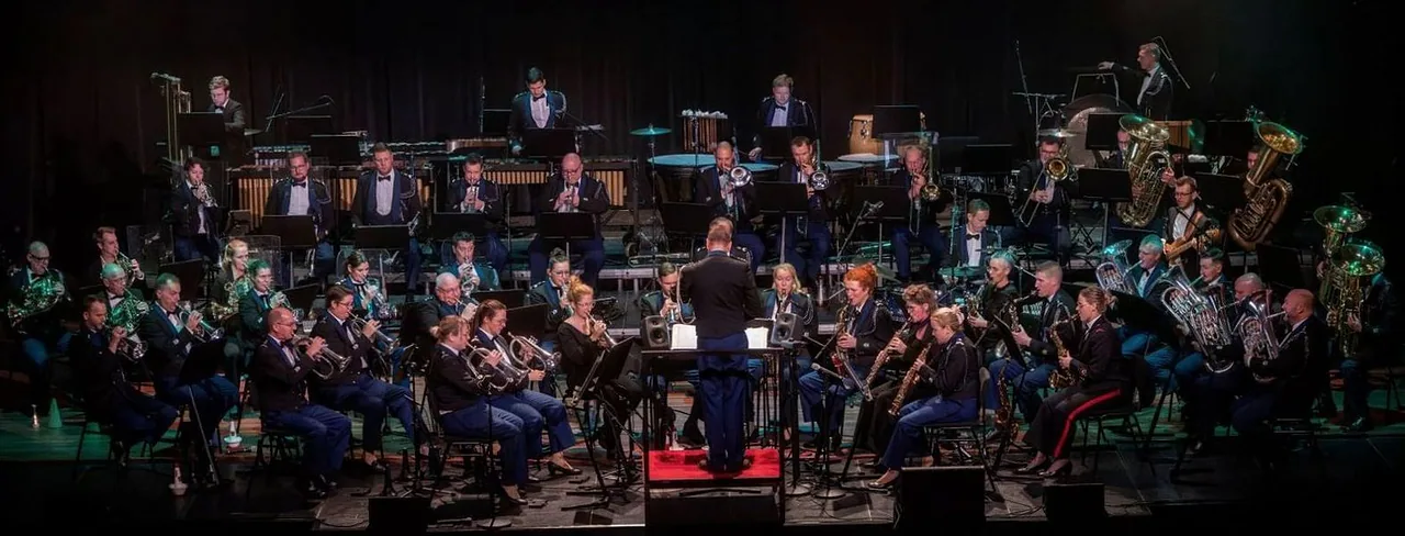 Orkest Koninklijke Marechaussee · Theater Sneek, Sneek · Fri, 18 Dec 2026
