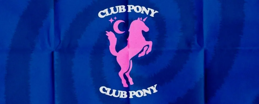Paardcafé: Club Pony! — achtergrondafbeelding
