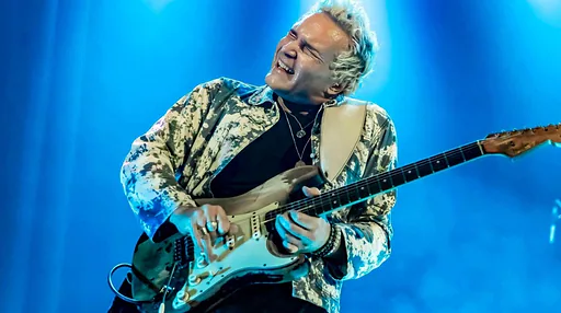 Philip Sayce · De Cacaofabriek, Helmond · zo 4 okt 2026