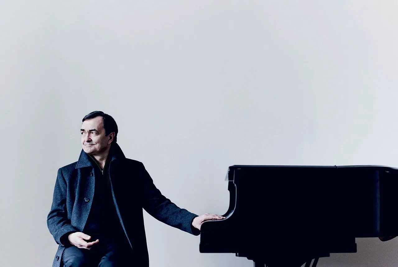 Pierre-Laurent Aimard · TivoliVredenburg, Utrecht · Mon, 25 Jan 2027