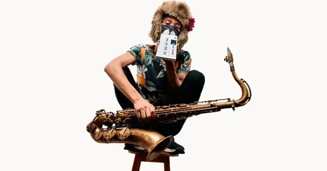 RADIOHOP | Tomoki Sanders — achtergrondafbeelding