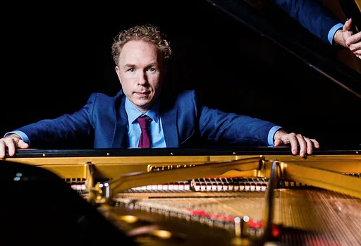 Ralph van Raat, Rosanne Philippens & Laura Bohn · Schouwburg Concertzaal Tilburg, Tilburg · Sat, 10 Apr 2027