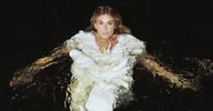 Roxeanne Hazes · Thu, 18 Feb 2027