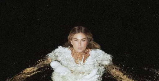 Roxeanne Hazes - ...Met Heimwee · Theater de Kampanje, Den Helder · vr 15 jan 2027