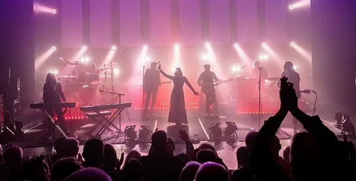 Rumours of Fleetwood Mac - The ultimate tribute to Fleetwood Mac · Amare, Den Haag · Sat, 1 May 2027