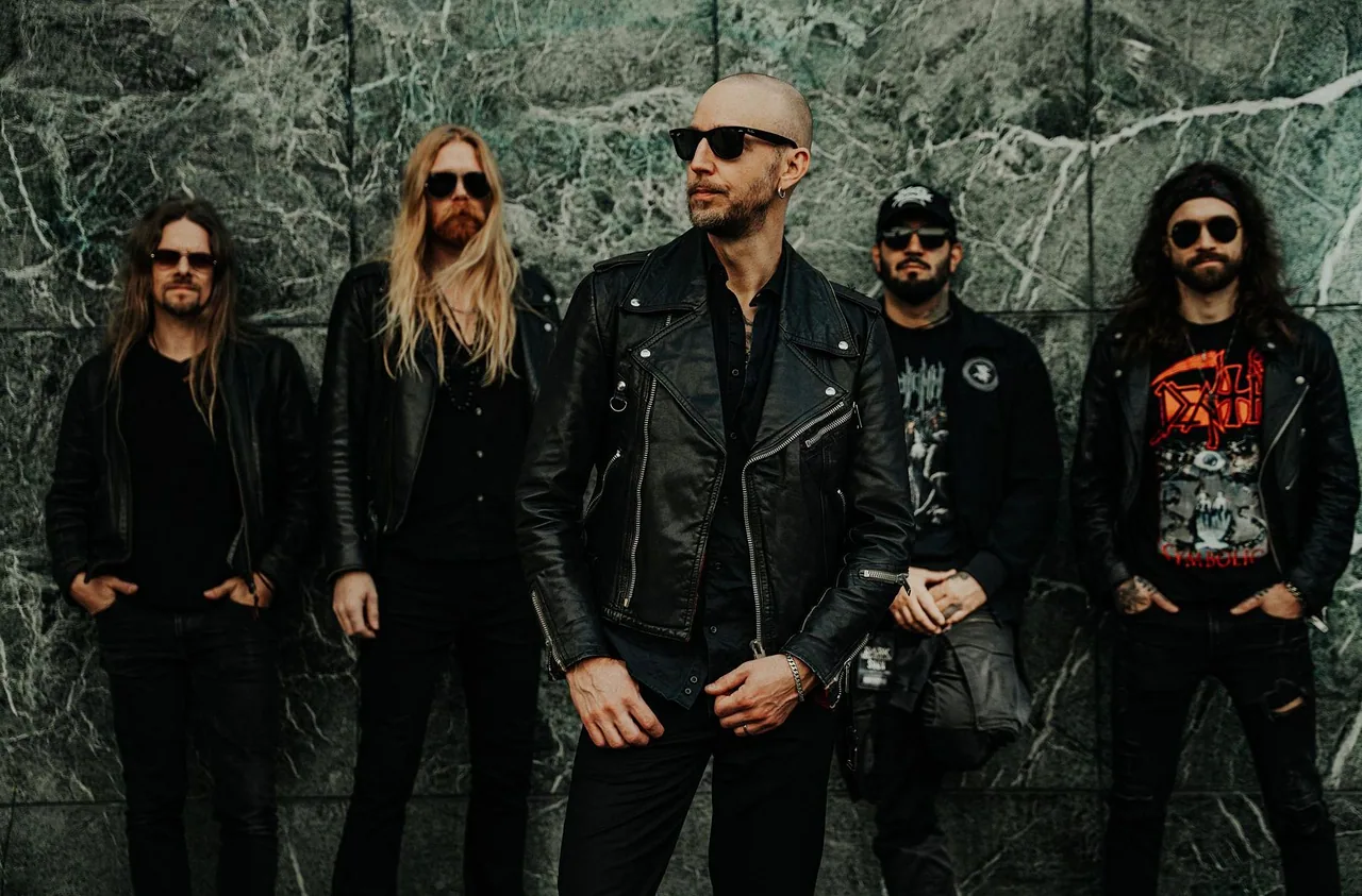 Soen — background image