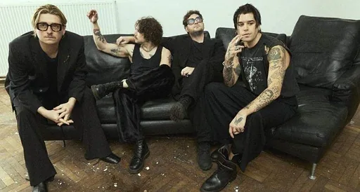 SONS · Luxor Live, Arnhem · Thu, 10 Dec 2026