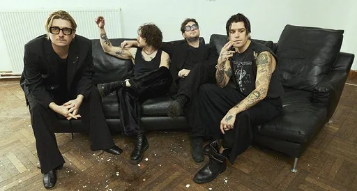 SONS · 013, Tilburg · Wed, 9 Dec 2026