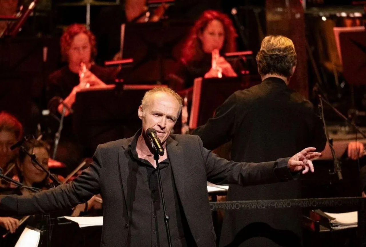 Stef Bos & groot orkest · Schouwburg Concertzaal Tilburg, Tilburg · zo 7 mrt 2027