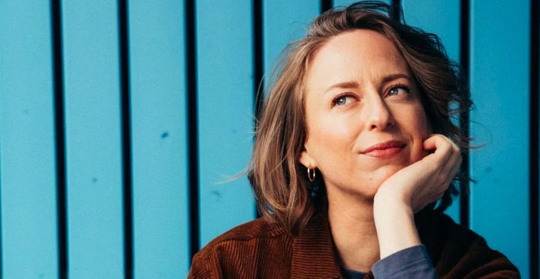 Stephanie Struijk — background image