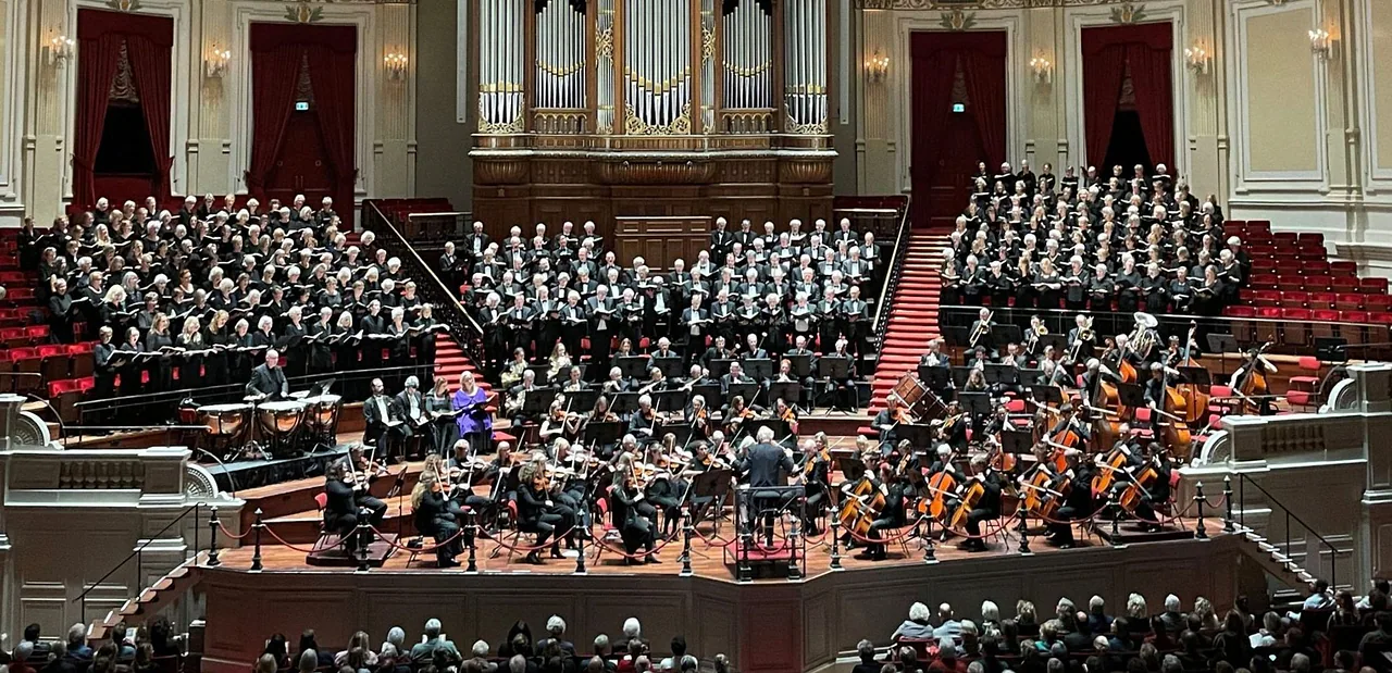 Stichting Millenniumconcert met Dvořáks Stabat mater · Het Concertgebouw, Amsterdam · Sun, 8 Nov 2026