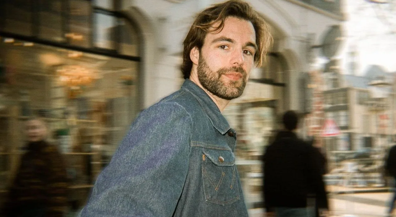 Sven Ross — background image