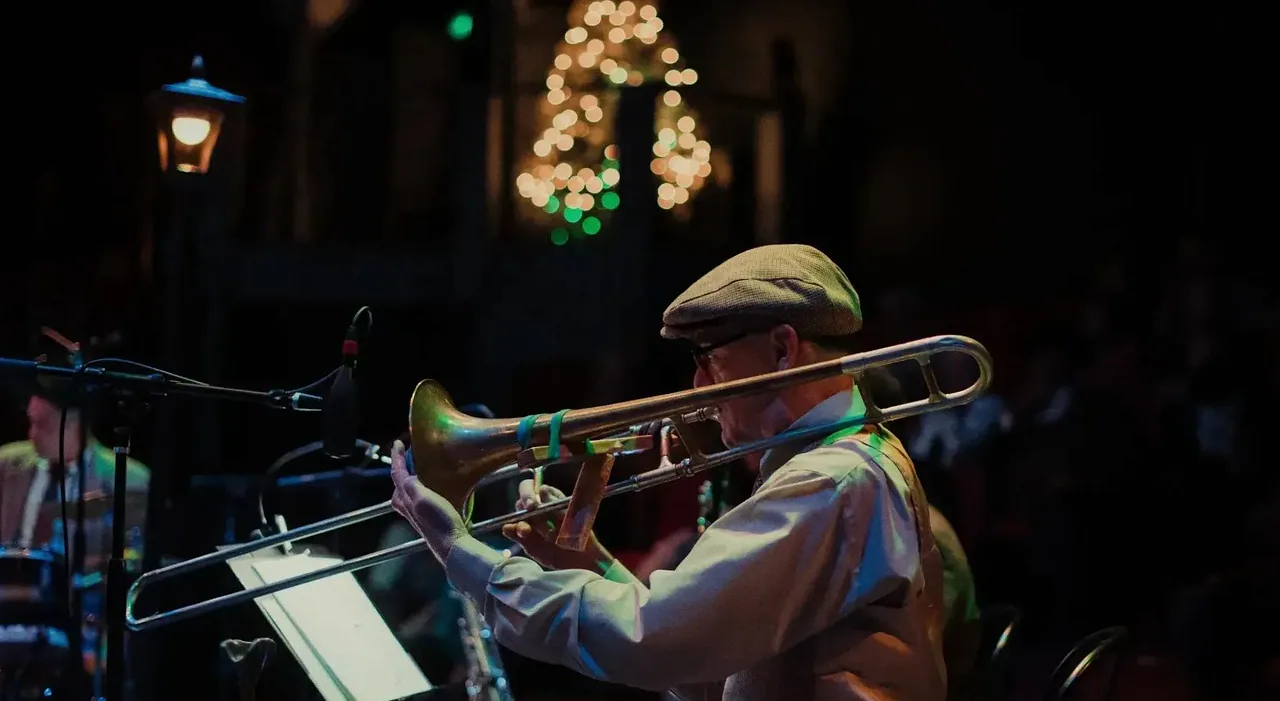 The Jazz Room – show 2 — background image