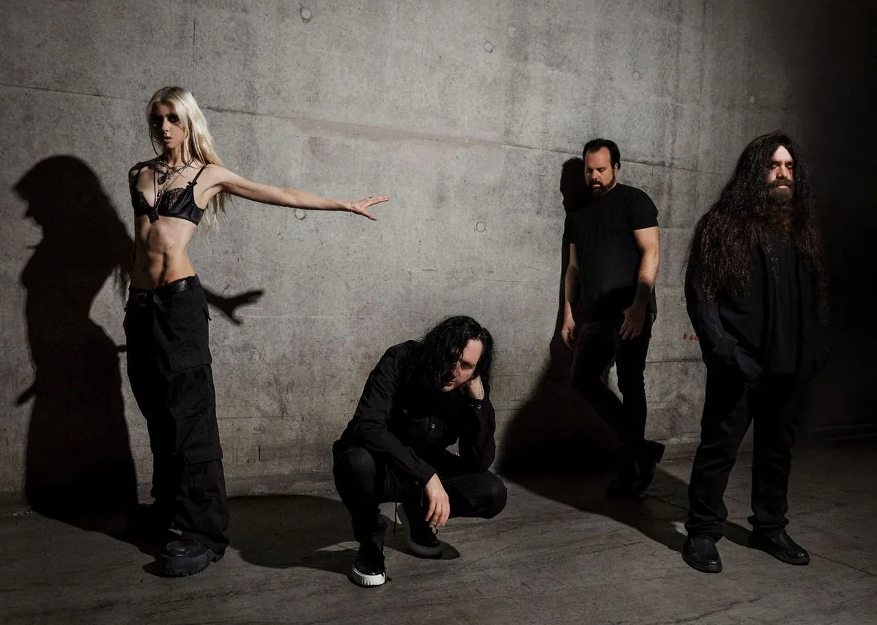 The Pretty Reckless — background image
