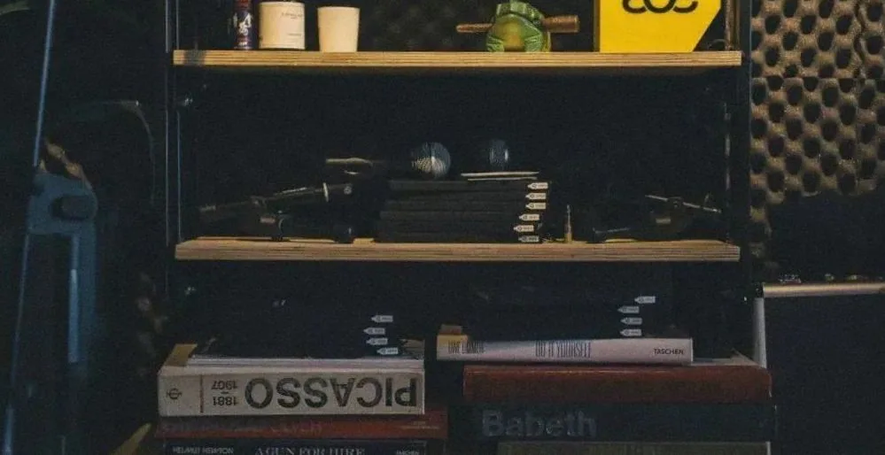 The World’s Longest Back-to-Back DJ Set hosted by Fosbury music studio — background image