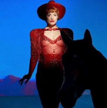 Valentina Tóth — Revue Revanche (try-out) · Theater de Griffioen, Amstelveen · di 19 jan 2027