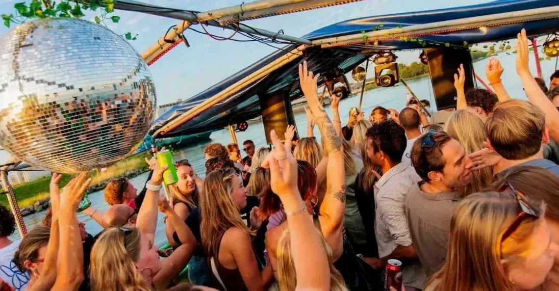 Wave Rave · t Blauwe Theehuis, Amsterdam · do 22 okt 2026