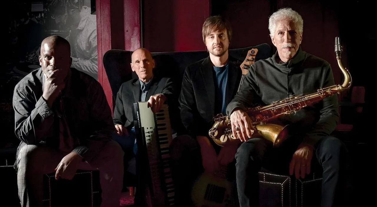 Yellowjackets · Luxor Live, Arnhem · wo 19 mei 2027