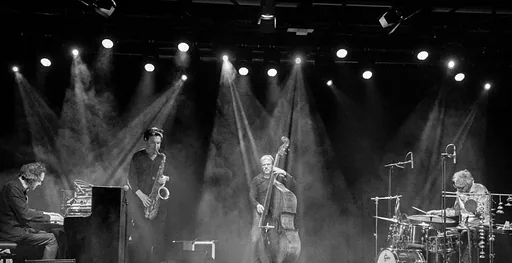 Yuri Honing Acoustic Quartet - This Is Not David Bowie · Amare, Den Haag · zo 6 sep 2026