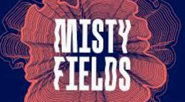 Misty Fields 2026 — achtergrondafbeelding