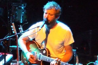 Bon Iver zingt jingle over gehaktbroodsticks voor Minnesotakroeg