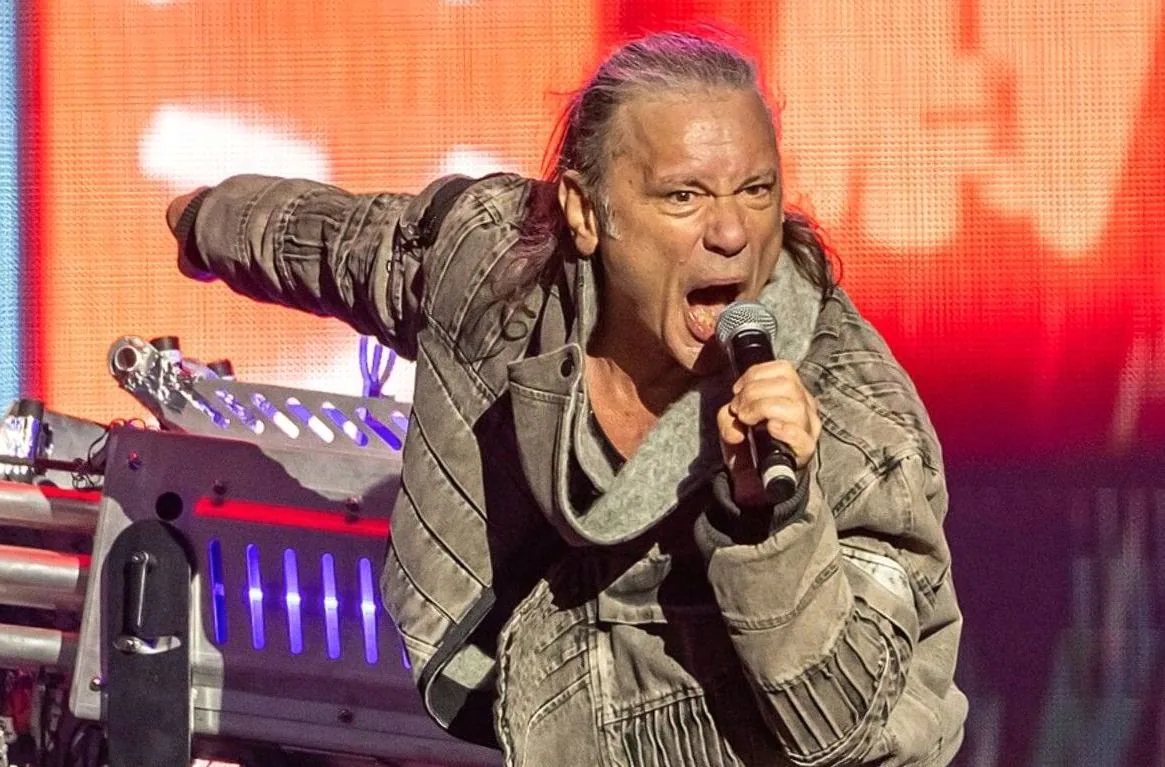 Bruce Dickinson speelt solo in AFAS Live tijdens PsychoGod Tour