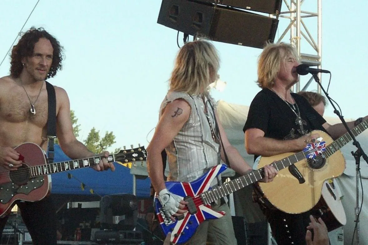 Def Leppard kondigt Noord Amerikaanse tour 2027 aan met Goo Goo Dolls