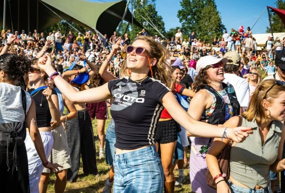 Down The Rabbit Hole 2026: vrijdag opent met Little Simz, Tomora en verrassingen