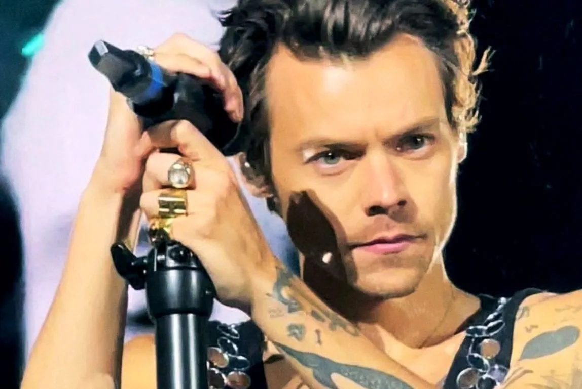 Harry Styles maakt grap over Taylor Swift bruiloft tijdens MSG residentie