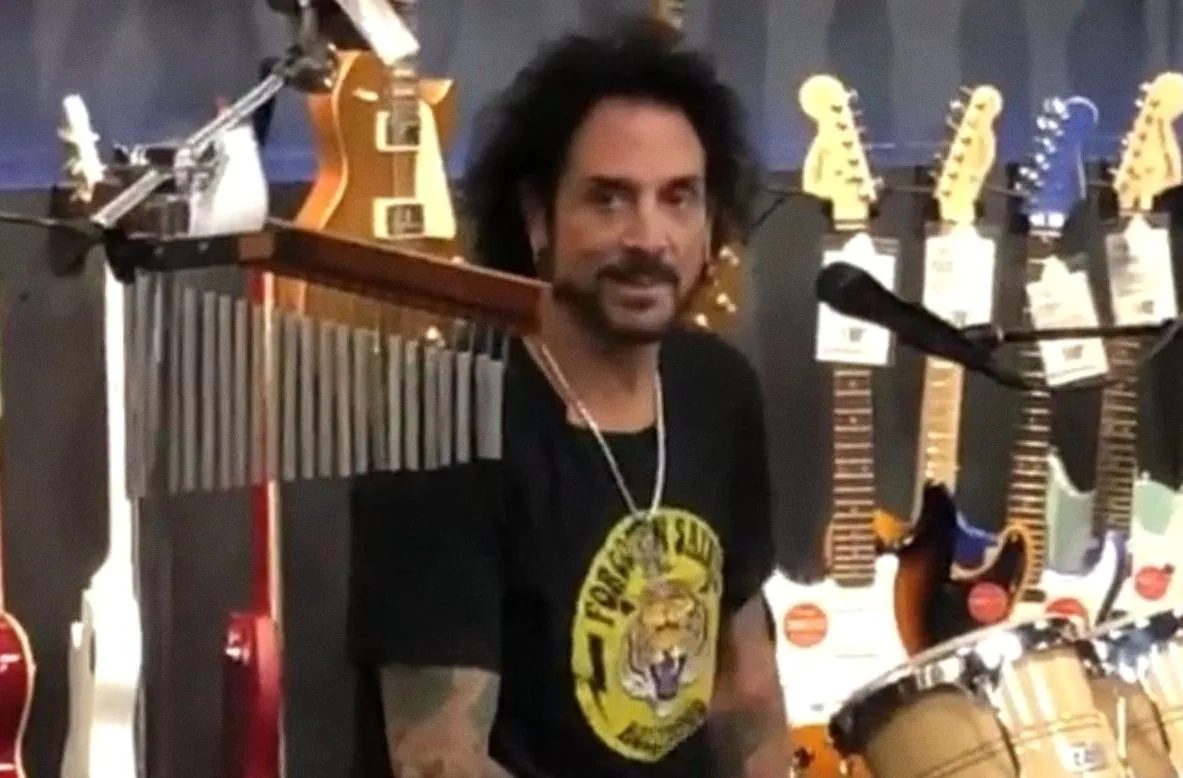 Journey drummer Deen Castronovo met spoed naar ziekenhuis tijdens concert in Tulsa