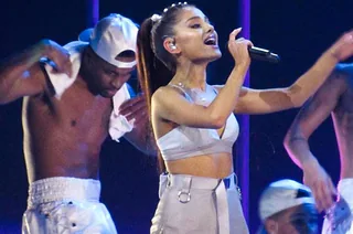 Rechter geeft Ariana Grande toestemming hackers te ontmaskeren